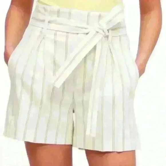 New, Banana Republic high waisted paperbag waist shorts women's size 4 - Picture 1 of 5